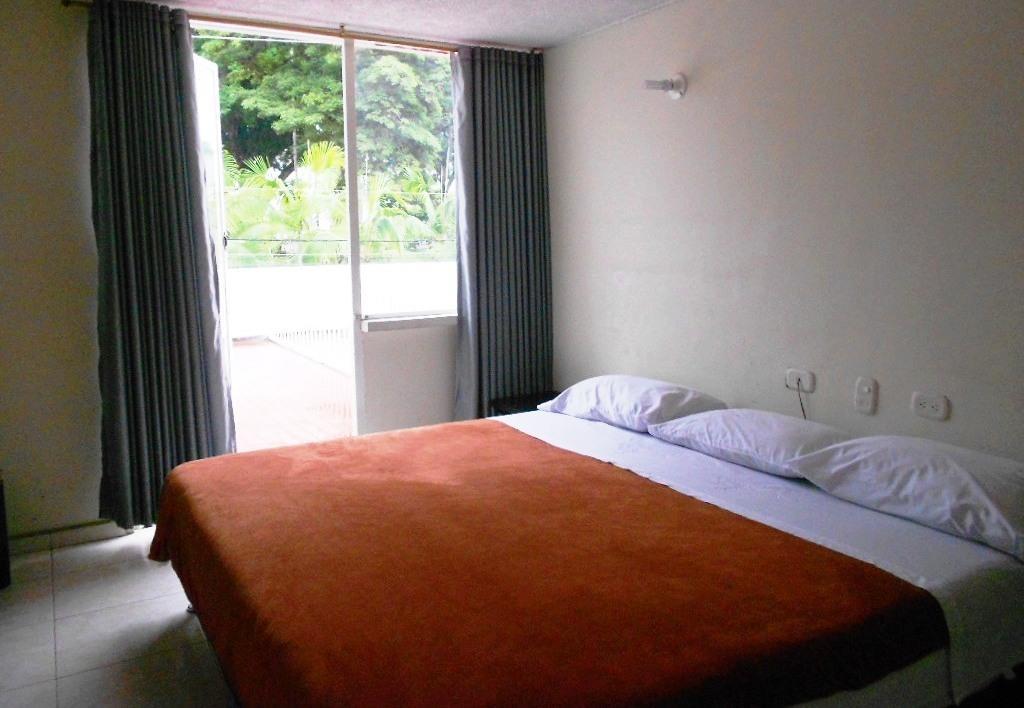 Hotel Calamo Plaza Pitalito Pokoj fotografie